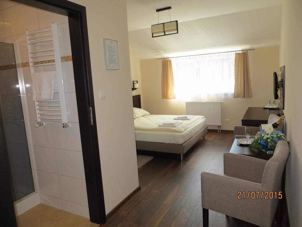 Hotel Pod Chelmem Ropa Exterior foto